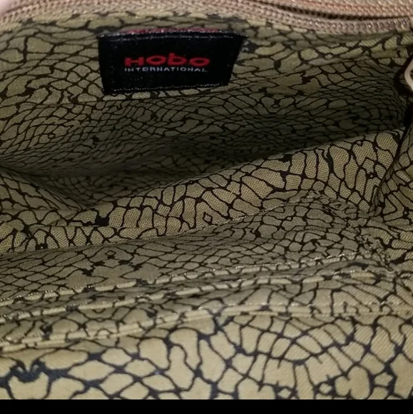 Hobo International Skyler bronze metallic leather fold-over kiss closure clutch - Picture 11 of 16